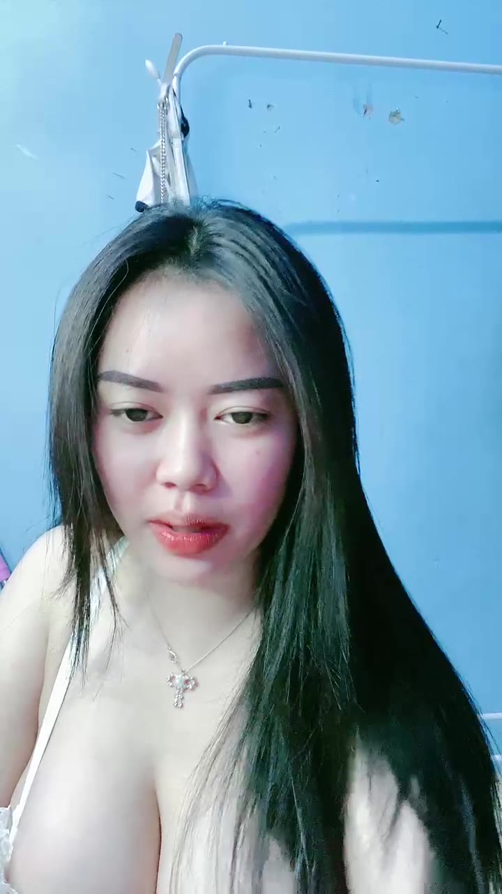 Ebby Toge Manis Belum Tampil Barbar ID 79268813 Mango